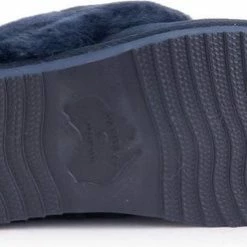 Warmbat Flurry Suede Dames Pantoffels - Dark Navy - Maat 42 36 Warmbat Flurry Suede Dames Pantoffels - Dark Navy - Maat 42 -Dames-schoenen Winkel 550x248 1
