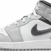 Nike Air Jordan 1 Mid, Light Smoke Grey Anthracite, 554725-078, EUR 38.5 2 Nike Air Jordan 1 Mid, Light Smoke Grey Anthracite, 554725-078, EUR 38.5 -Dames-schoenen Winkel 550x287 1