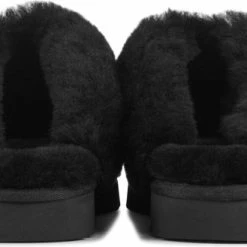 UGG W Classic Slipper II Dames Sloffen - Black - Maat 39 30 UGG W Classic Slipper II Dames Sloffen - Black - Maat 39 -Dames-schoenen Winkel 550x329