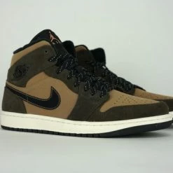 Nike Air Jordan 1 Mid Se ''Dark Chocolate'', DC7294-200, Maat 41, Bruin -Dames-schoenen Winkel 550x366 11