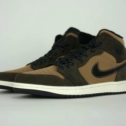 Nike Air Jordan 1 Mid Se ''Dark Chocolate'', DC7294-200, Maat 41, Bruin -Dames-schoenen Winkel 550x366 12