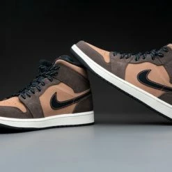 Nike Air Jordan 1 Mid Se ''Dark Chocolate'', DC7294-200, Maat 41, Bruin -Dames-schoenen Winkel 550x366 21