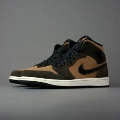 Nike Air Jordan 1 Mid Se ''Dark Chocolate'', DC7294-200, Maat 41, Bruin -Dames-schoenen Winkel 550x366 5