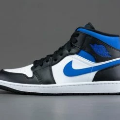 Nike Air Jordan 1 Mid White Black Racer Blue 554724-140 Maat 44 Wit;Zwart;Blauw 16 Nike Air Jordan 1 Mid White Black Racer Blue 554724-140 Maat 44 Wit;Zwart;Blauw -Dames-schoenen Winkel 550x366 67