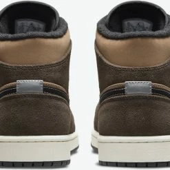 Nike Air Jordan 1 Mid Se ''Dark Chocolate'', DC7294-200, Maat 41, Bruin -Dames-schoenen Winkel 550x429