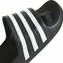 Adidas Slippers Adilette - UK 11 (maat 46) - Zwart/wit 11 Adidas Slippers Adilette - UK 11 (maat 46) - Zwart/wit -Dames-schoenen Winkel 550x540 1