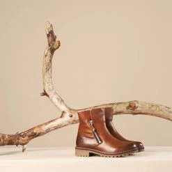 Travelin' Vartae - Stoere Leren Enkellaars - Dames - Wol Gevoerd - Cognac Leer - Maat 41 -Dames-schoenen Winkel 550x550 290
