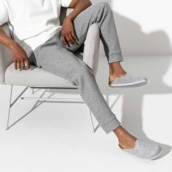 Birkenstock Amsterdam Light Gray Narrow VEG Felt Wooly Home Unisex Pantoffels - Lichtgrijs - Maat 38 28 Birkenstock Amsterdam Light Gray Narrow VEG Felt Wooly Home Unisex Pantoffels - Lichtgrijs - Maat 38 -Dames-schoenen Winkel 550x550 298