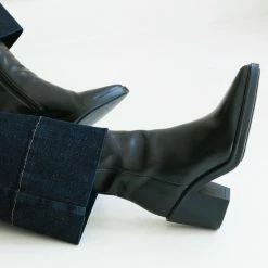 VIA VAI Kailee Faye Enkellaarsjes Dames - Zwart - Maat 40 25 VIA VAI Kailee Faye Enkellaarsjes Dames - Zwart - Maat 40 -Dames-schoenen Winkel 550x550 304