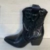 Weloveshoes SmileFavorites® Dames Cowboylaarzen Met Hak Kort - Imitatieleer - Zwart - Maat 41 1 Weloveshoes SmileFavorites® Dames Cowboylaarzen Met Hak Kort - Imitatieleer - Zwart - Maat 41 -Dames-schoenen Winkel 550x550 80