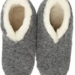 LuLu Wonen LuLu- Grijze Wollen Sloffen / Pantoffels Met Antislip Zool - Maat 41 - Enkelhoog - Dames En Heren 11 LuLu Wonen LuLu- Grijze Wollen Sloffen / Pantoffels Met Antislip Zool - Maat 41 - Enkelhoog - Dames En Heren -Dames-schoenen Winkel 550x643 1