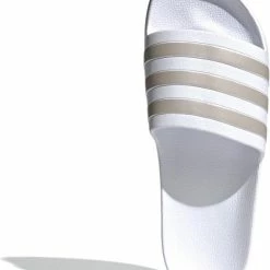 Adidas Slippers - Maat 40.5 - Unisex - Wit/Zilver -Dames-schoenen Winkel 550x657