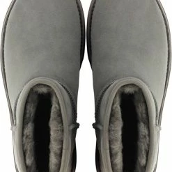UGG Enkellaarsjes Dames / Laarzen / Damesschoenen - Wol - 1120872 - Grijs - Maat 38 12 UGG Enkellaarsjes Dames / Laarzen / Damesschoenen - Wol - 1120872 - Grijs - Maat 38 -Dames-schoenen Winkel 550x700 6