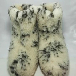 Geen Merknaam Schapenwollen Sloffen Bont Maat 39 100% Natuurproduct Comfortabele Nieuwe Luxe Sloffen Direct Leverbaar Handgemaakt - Sheep - Wool - Shuffle - Woolen Slippers - Schoen - Pantoffels - Warmers - Slof - 6 Geen Merknaam Schapenwollen Sloffen Bont Maat 39 100% Natuurproduct Comfortabele Nieuwe Luxe Sloffen Direct Leverbaar Handgemaakt - Sheep - Wool - Shuffle - Woolen Slippers - Schoen - Pantoffels - Warmers - Slof - -Dames-schoenen Winkel 550x732 1