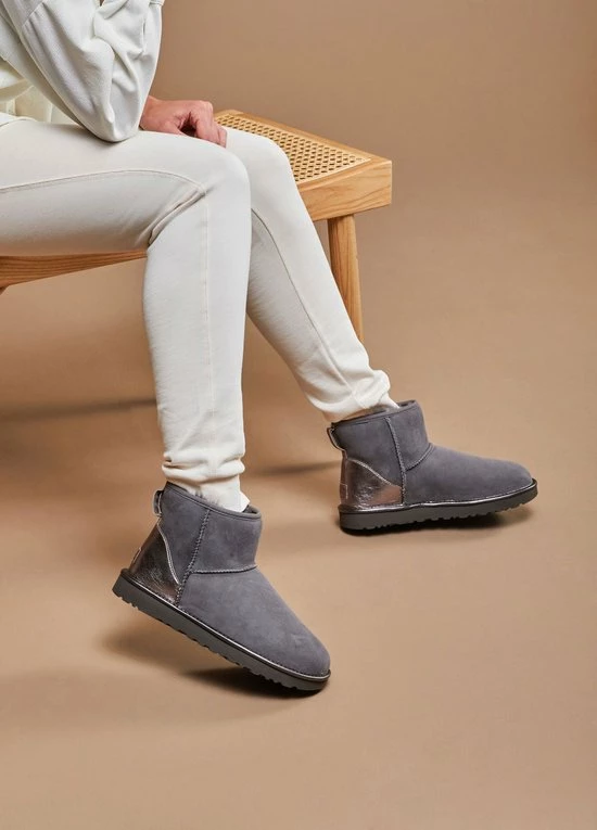 UGG Enkellaarsjes Dames / Laarzen / Damesschoenen - Wol - 1120872 - Grijs - Maat 38 9 UGG Enkellaarsjes Dames / Laarzen / Damesschoenen - Wol - 1120872 - Grijs - Maat 38 - Afbeelding 7