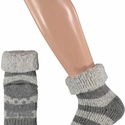 Apollo - Slofsokken - Anti Slip - Dames - Gestreept - Assorti - Maat 35-38 - 1 Paar -Dames-schoenen Winkel 550x804 2